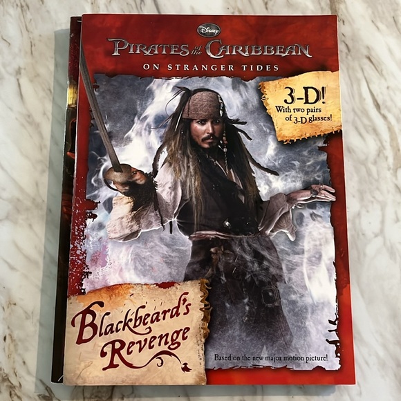 (Lot#1) Pirates of the Caribbean Collector Book Set EXC - Picture 3 of 14